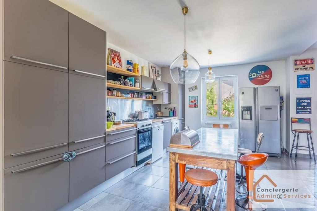 Maison A Lyon Parilly Avec Piscine, Jardin, Parking Prive & Proche Eurexpo Venissieux Exterior photo