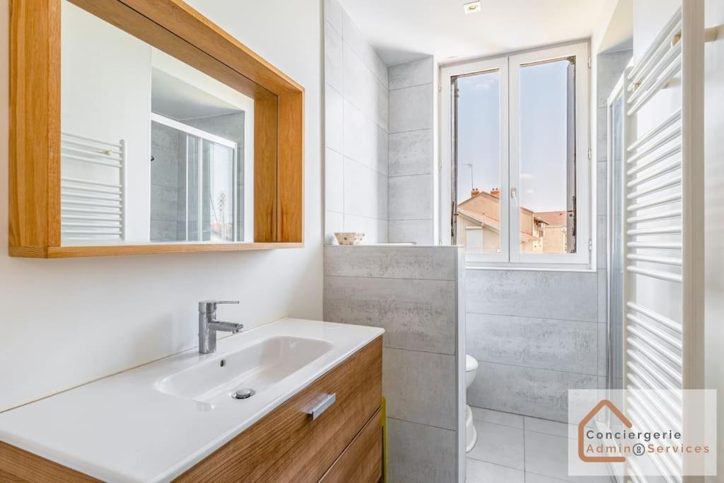 Maison A Lyon Parilly Avec Piscine, Jardin, Parking Prive & Proche Eurexpo Venissieux Exterior photo